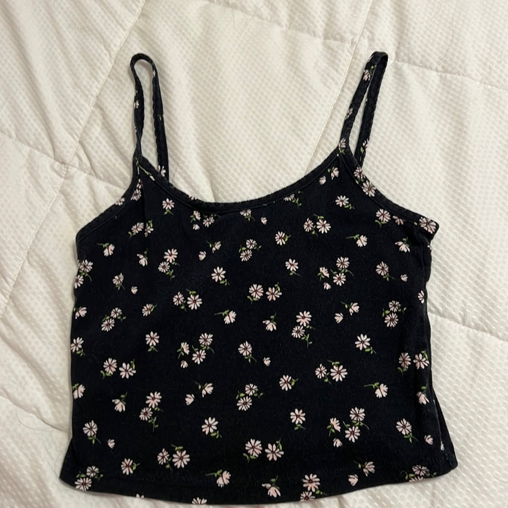 Black daisy tank top forever 21